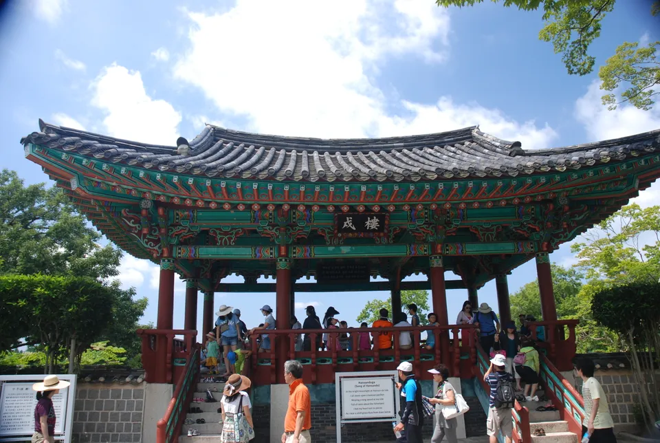 한산도 수루 — 이순신이 삼도수군통제영을 둔 한산도 제승당의 망루