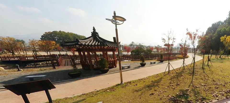 충주 탄금대 — 1592년 신립이 배수진을 친 남한강 가의 언덕