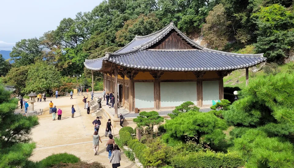 영주 부석사 무량수전 — 배흘림기둥과 팔작지붕의 주심포 양식 건물