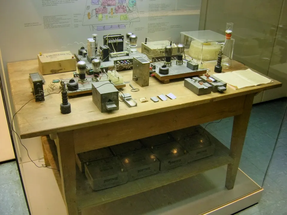 The 1938 apparatus with which fission was detected — Deutsches Museum, Munich