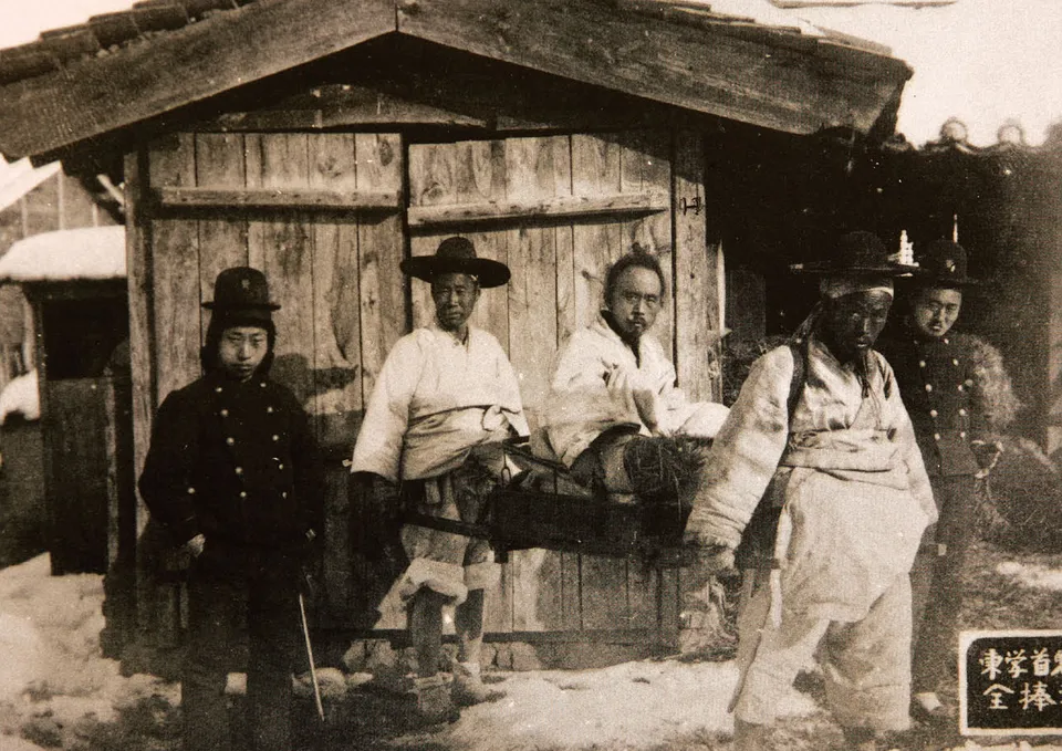 붙잡혀 서울로 압송되는 전봉준 — 1895년 2월
