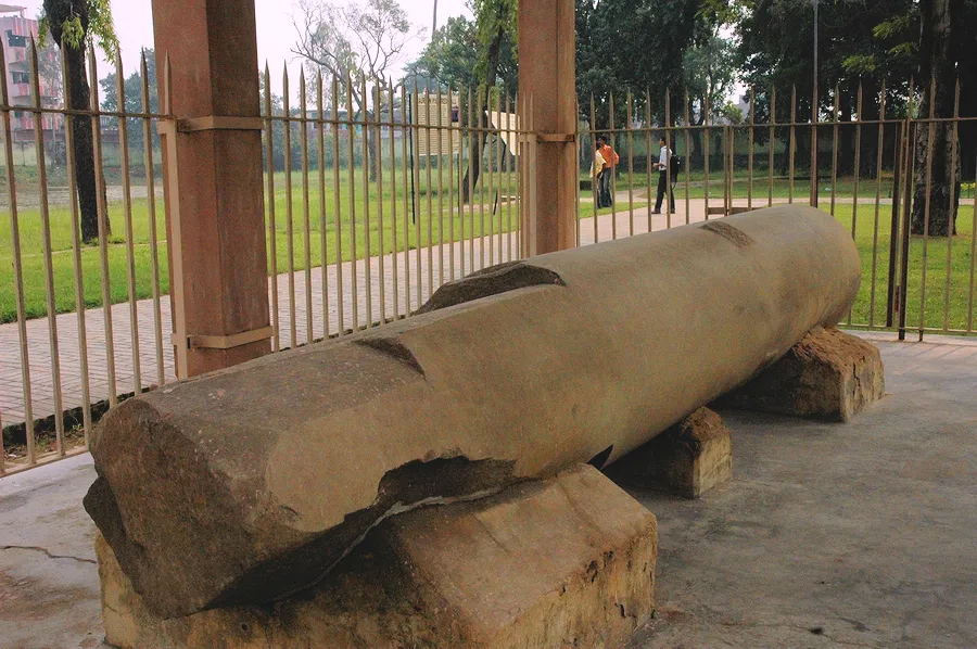 Pillar from the Mauryan pillared hall at Pataliputra (Kumhrar, Patna)