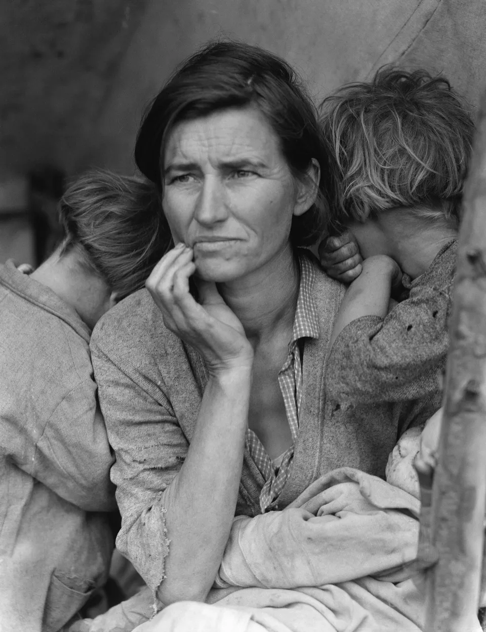 Dorothea Lange’s “Migrant Mother”: a destitute family of migrant pea pickers in California, 1936