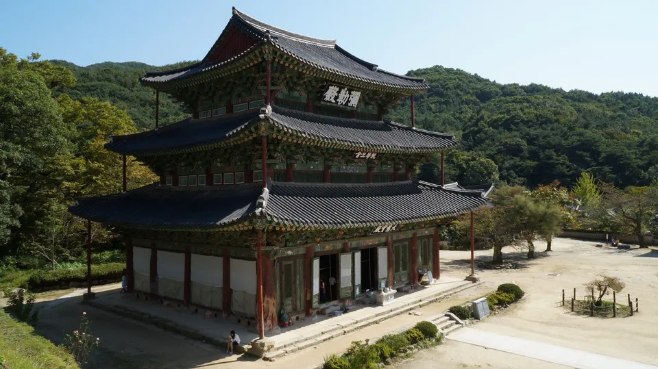 김제 금산사 미륵전 — 견훤이 갇혔다 탈출한 절 (건물은 1635년 중건)