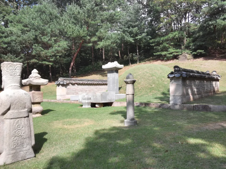 Daebinmyo, tomb of Royal Consort Jang Hui-bin, central figure of the 1689 and 1694 reversals, Seooreung