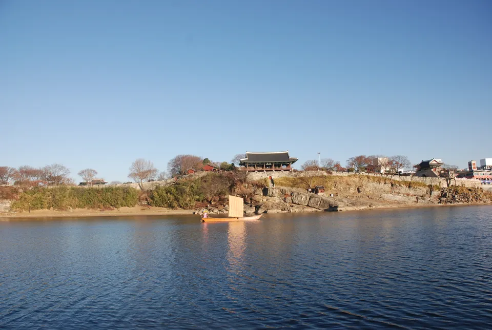 Jinju Fortress on the Nam River, seat of the Gyeongsang Right Army Command