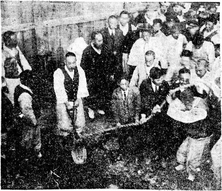 조선 물산 장려회 회관 기공식 — 1931년 4월