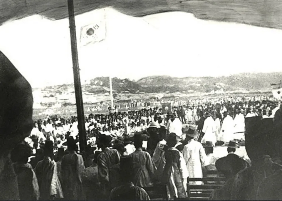 만민 공동회 — 1898년 무렵 서울 거리에 모인 민중