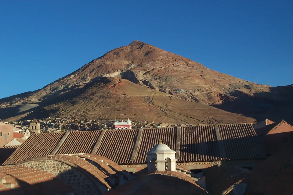 Cerro Rico seen above the rooftops of Potosí, Bolivia
