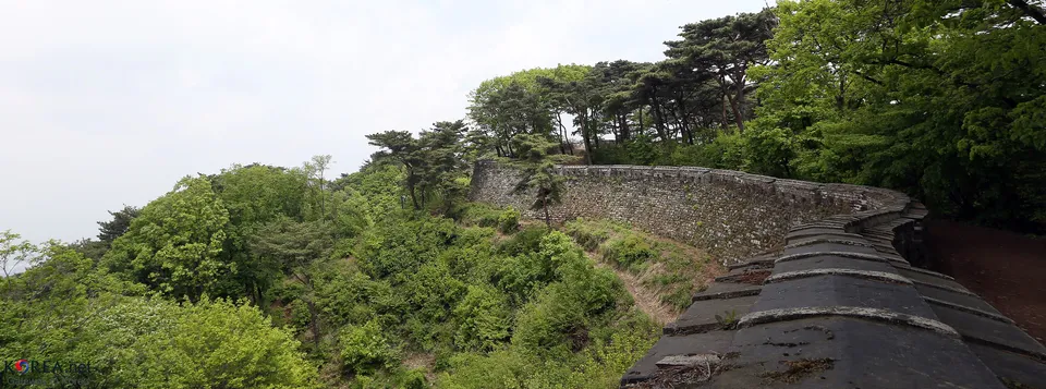 Walls of Namhansanseong, where King Injo held out for 47 days