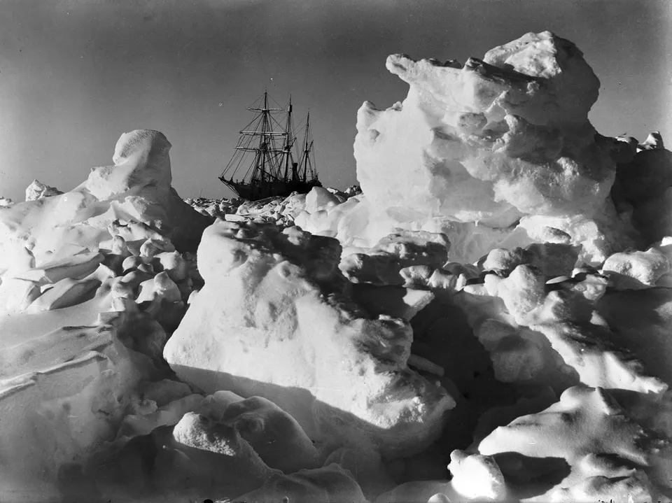 The Endurance beset in the pack ice of the Weddell Sea — photograph by Frank Hurley (1915)