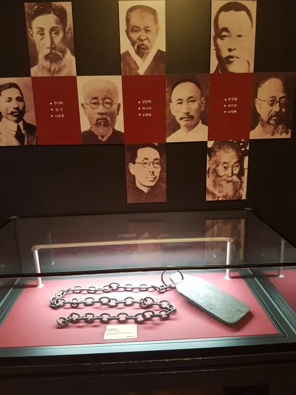 Yang Gi-tak, Yun Chi-ho and others taken to trial in the 105-Man Incident of 1911, which broke up the Sinminhoe