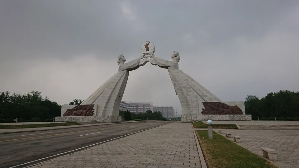 2024년 1월 헐린 평양의 조국 통일 3대 헌장 기념탑 — 2019년
