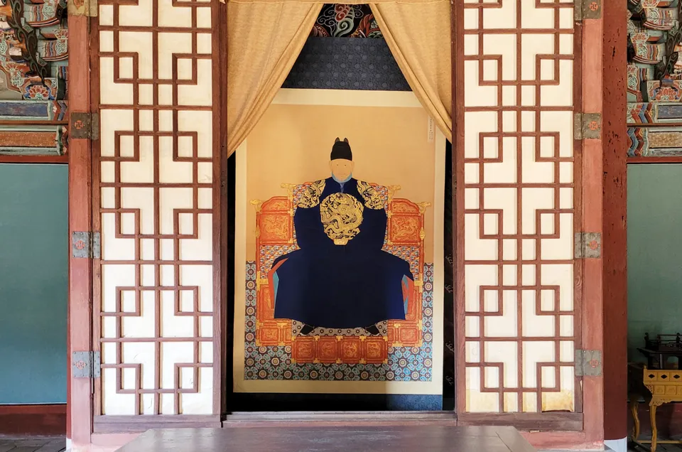 Yi Seong-gye, who turned back the army at Wihwa Island — royal portrait at Gyeonggijeon, Jeonju