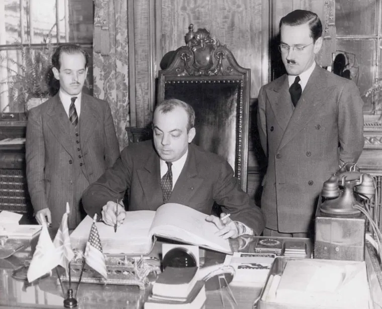 Saint-Exupéry at Montreal city hall (spring 1942)