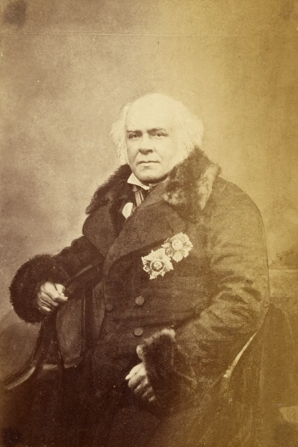 베이징 조약을 맺으러 온 엘긴 백작 — 펠리체 베아토 사진, 1860년