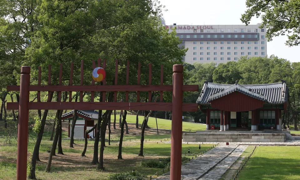 Seolleung, the tomb of King Seongjong, Gangnam-gu, Seoul