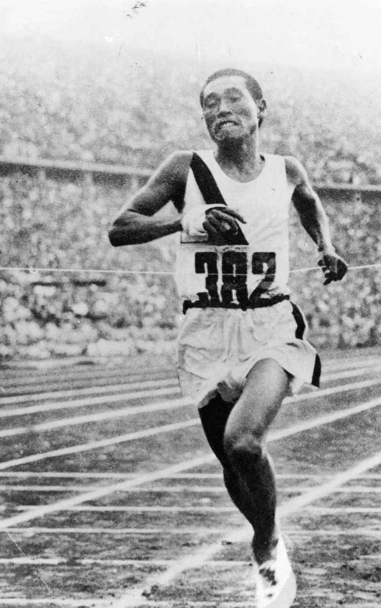 Sohn Kee-chung running the Berlin Olympic marathon, 9 August 1936