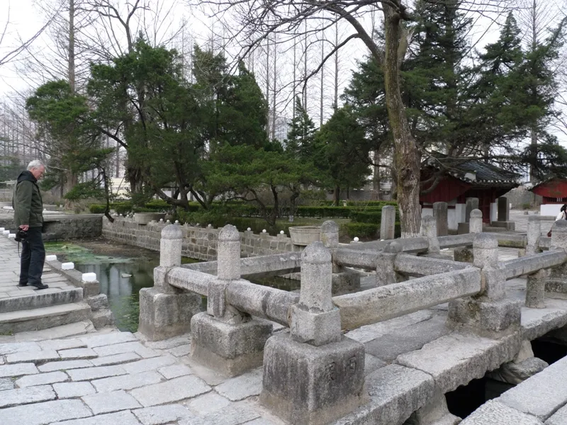 개성 선죽교 — 1392년 정몽주가 이방원 일파에게 죽은 다리